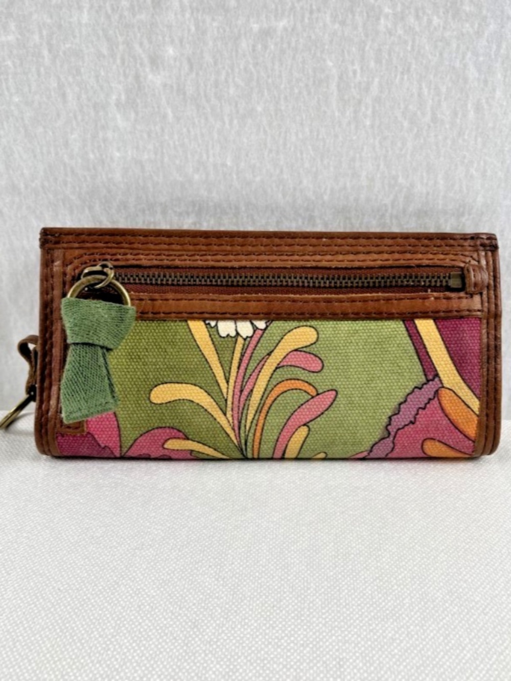 Vintage Lucky Brand Y2K Boho Vibrant Floral Canvas Leather Wallet Peace Sign